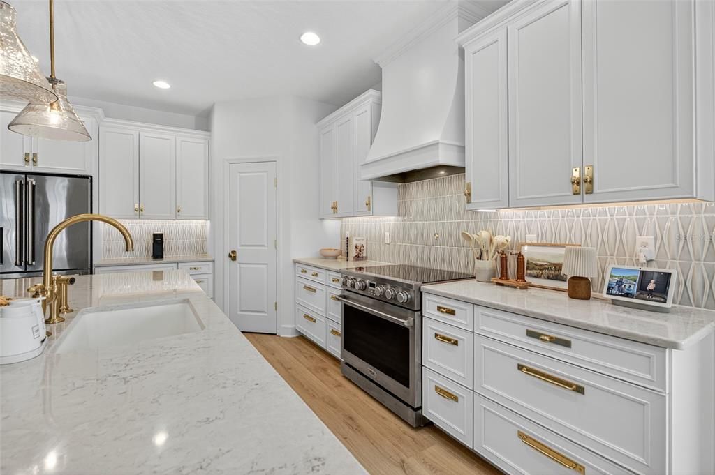 For Sale: $470,000 (3 beds, 2 baths, 1791 Square Feet)