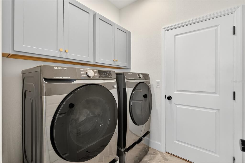 For Sale: $470,000 (3 beds, 2 baths, 1791 Square Feet)