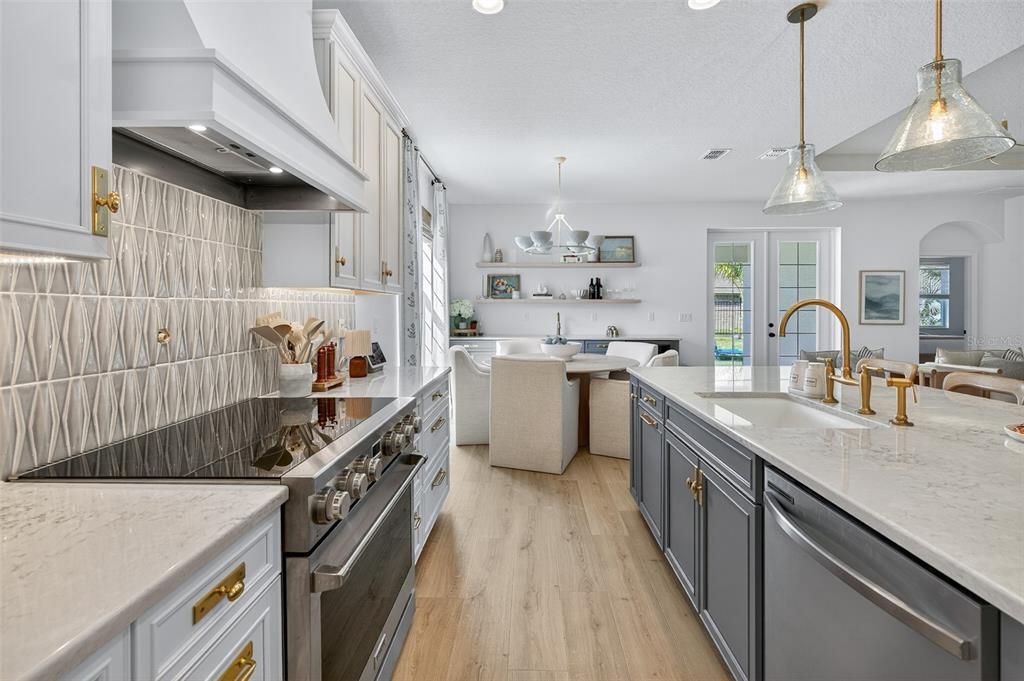 For Sale: $470,000 (3 beds, 2 baths, 1791 Square Feet)