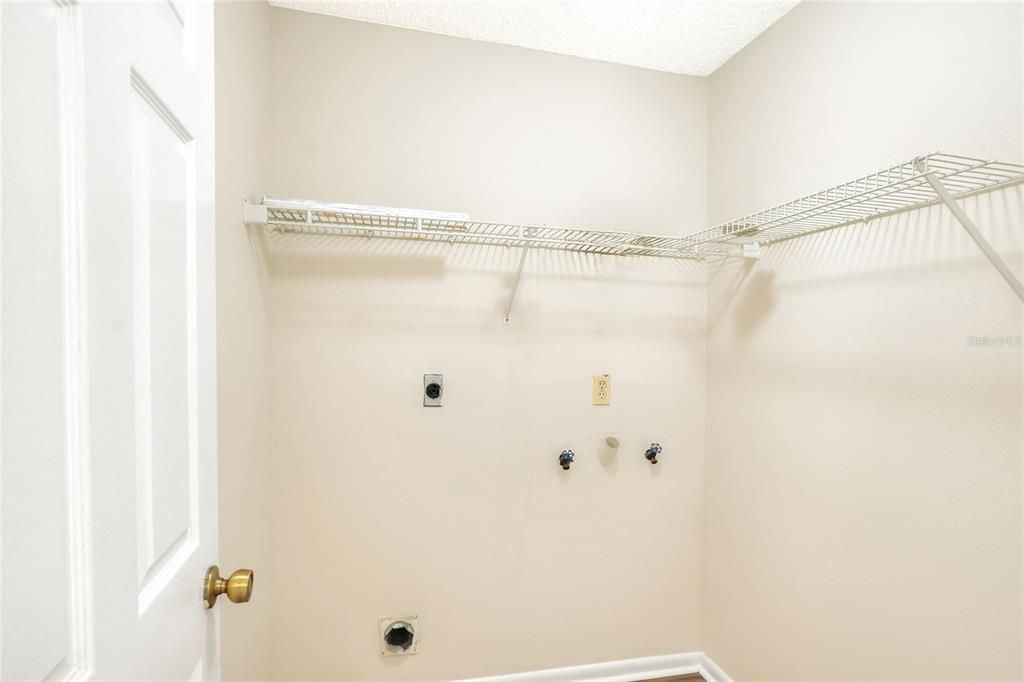 待售: $234,900 (2 贝兹, 2 浴室, 1394 平方英尺)