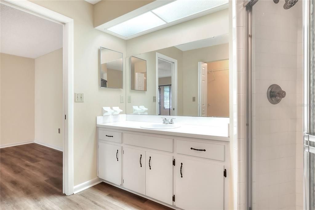 待售: $234,900 (2 贝兹, 2 浴室, 1394 平方英尺)