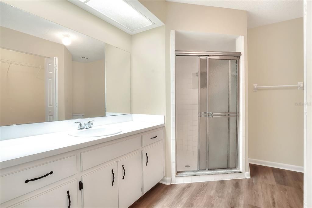 待售: $234,900 (2 贝兹, 2 浴室, 1394 平方英尺)