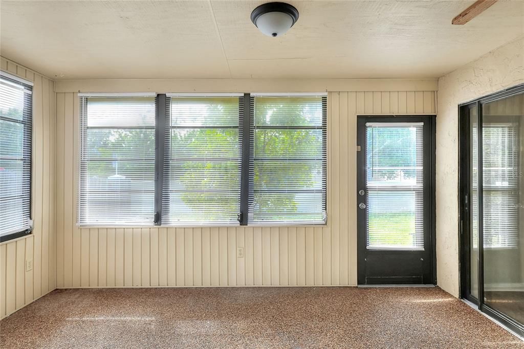 待售: $234,900 (2 贝兹, 2 浴室, 1394 平方英尺)