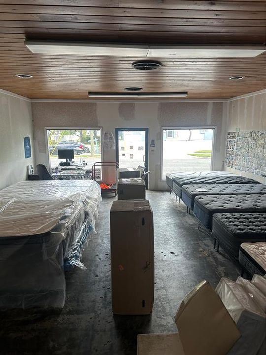 待售: $575,000 (0 贝兹, 0 浴室, 2150 平方英尺)