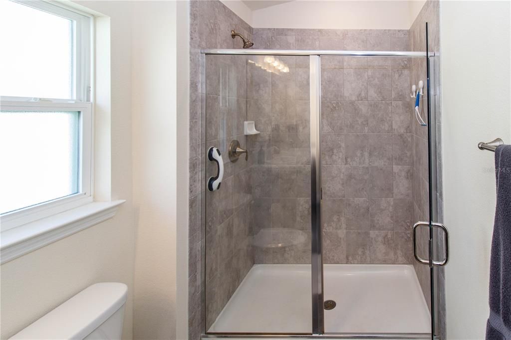 待售: $299,000 (3 贝兹, 2 浴室, 1437 平方英尺)