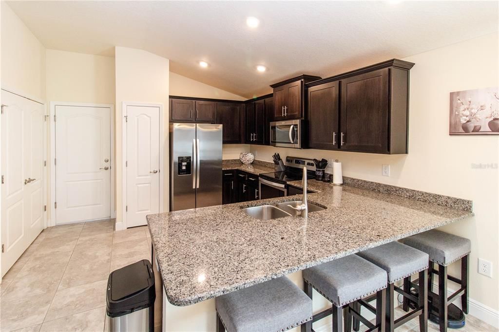 待售: $299,000 (3 贝兹, 2 浴室, 1437 平方英尺)