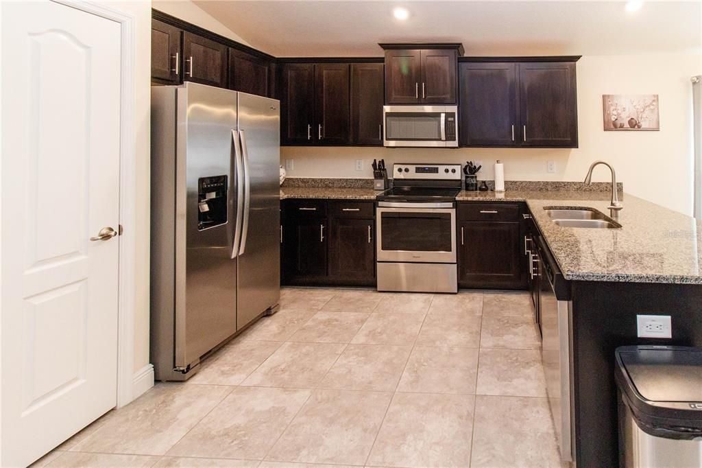 待售: $299,000 (3 贝兹, 2 浴室, 1437 平方英尺)