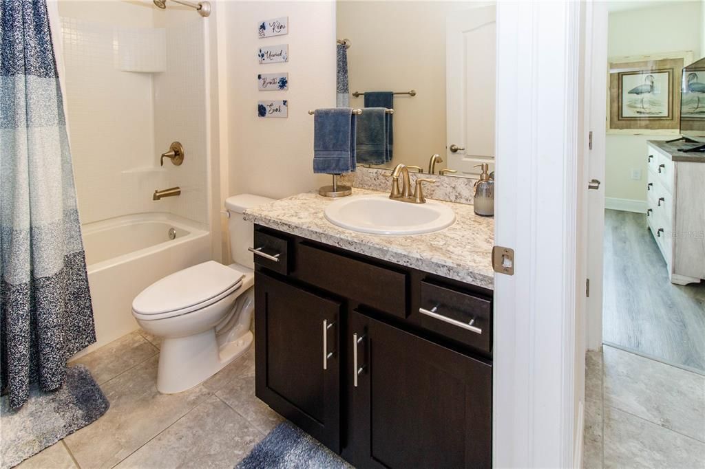 待售: $299,000 (3 贝兹, 2 浴室, 1437 平方英尺)