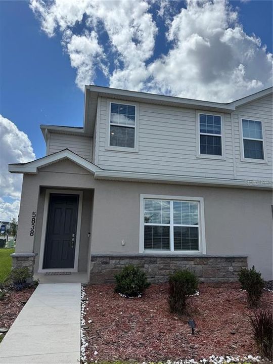 最近租的: $2,100 (3 贝兹, 2 浴室, 1705 平方英尺)