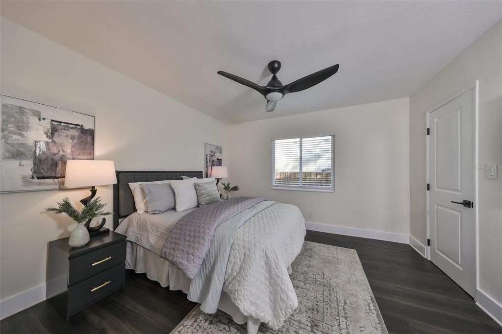 For Sale: $525,000 (3 beds, 3 baths, 1554 Square Feet)