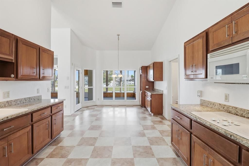 待售: $399,900 (3 贝兹, 2 浴室, 1951 平方英尺)