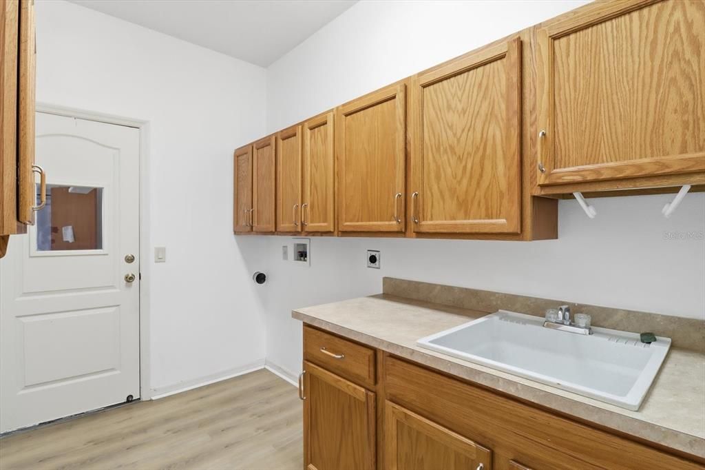 待售: $399,900 (3 贝兹, 2 浴室, 1951 平方英尺)