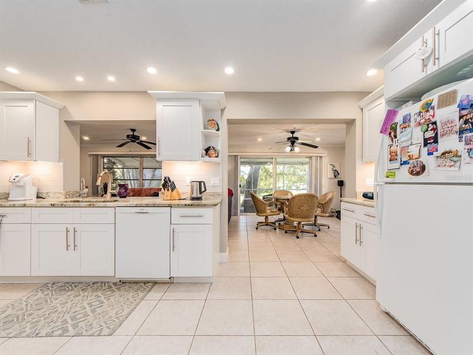 For Sale: $459,900 (2 beds, 2 baths, 1649 Square Feet)