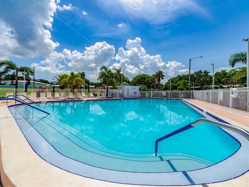 For Sale: $459,900 (2 beds, 2 baths, 1649 Square Feet)