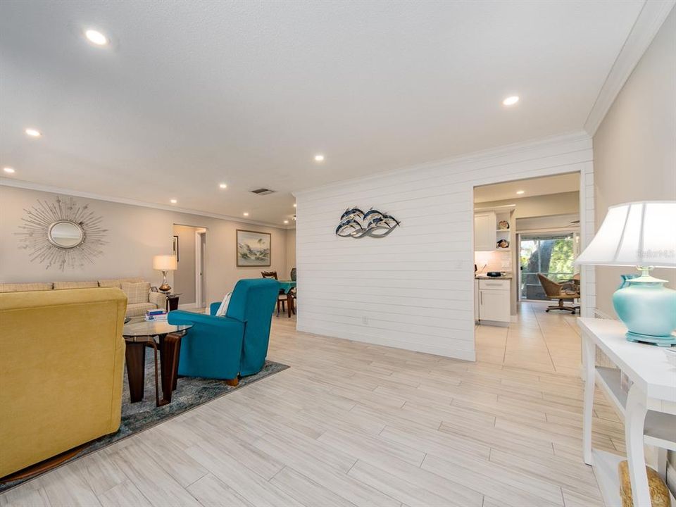 For Sale: $459,900 (2 beds, 2 baths, 1649 Square Feet)