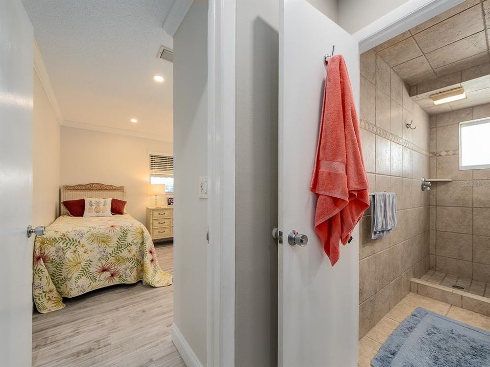 For Sale: $459,900 (2 beds, 2 baths, 1649 Square Feet)