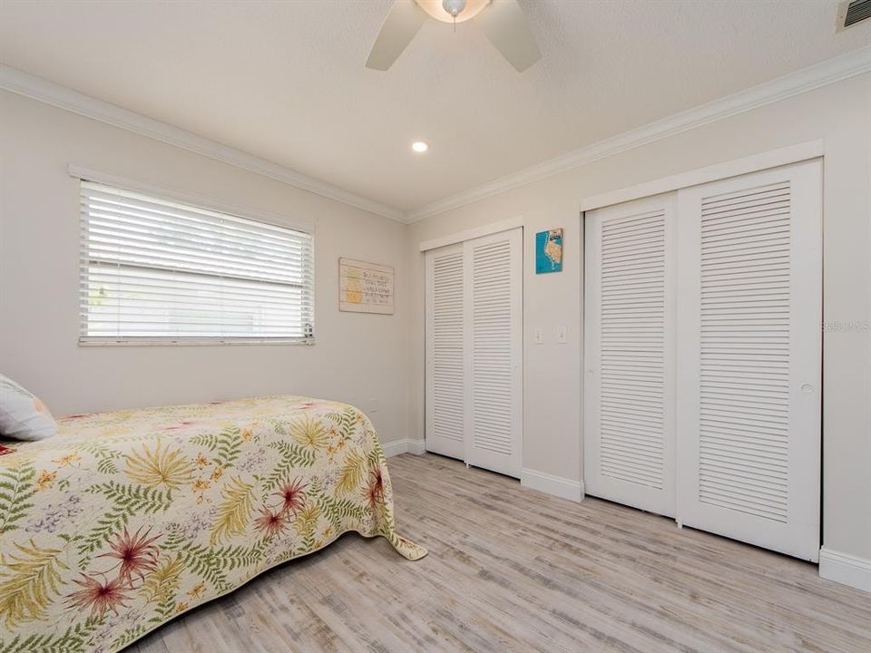 For Sale: $459,900 (2 beds, 2 baths, 1649 Square Feet)