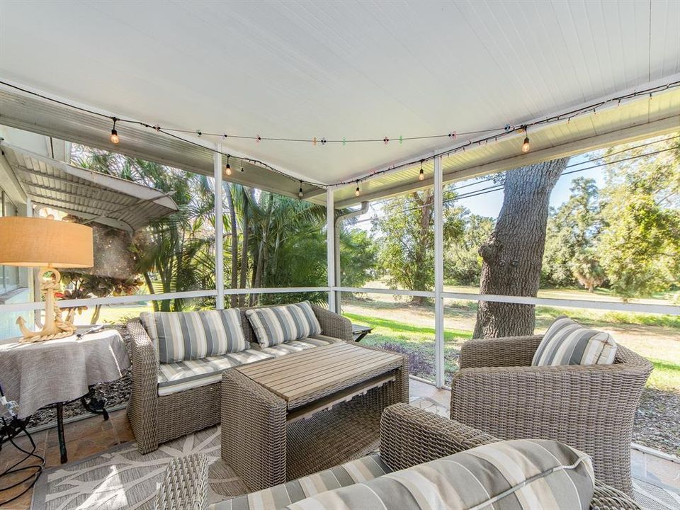 For Sale: $459,900 (2 beds, 2 baths, 1649 Square Feet)