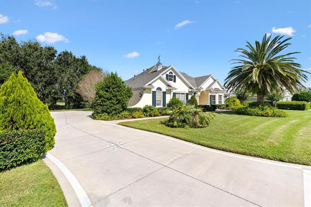 For Sale: $1,775,000 (3 beds, 3 baths, 3100 Square Feet)