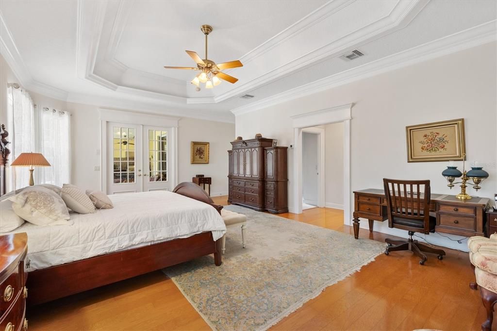 For Sale: $1,775,000 (3 beds, 3 baths, 3100 Square Feet)