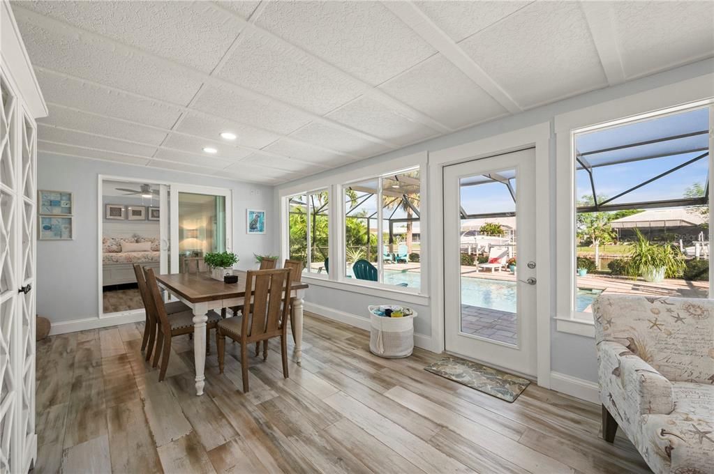 For Sale: $675,000 (2 beds, 2 baths, 1612 Square Feet)