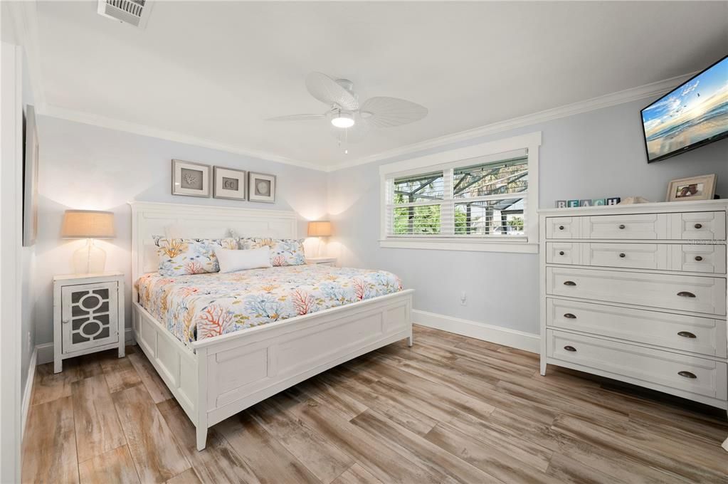 For Sale: $675,000 (2 beds, 2 baths, 1612 Square Feet)