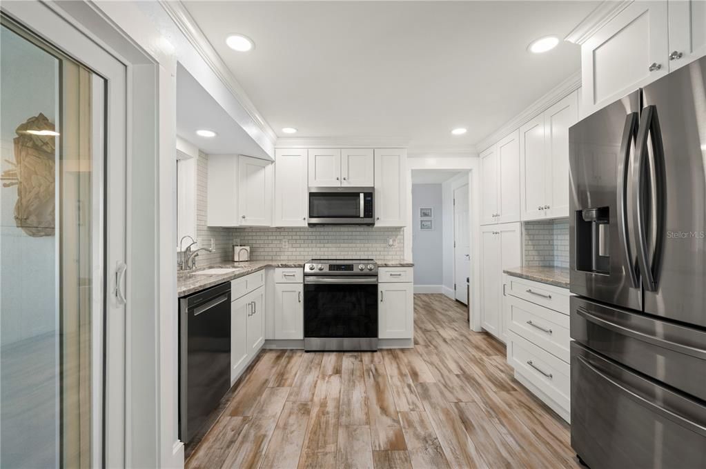 For Sale: $675,000 (2 beds, 2 baths, 1612 Square Feet)