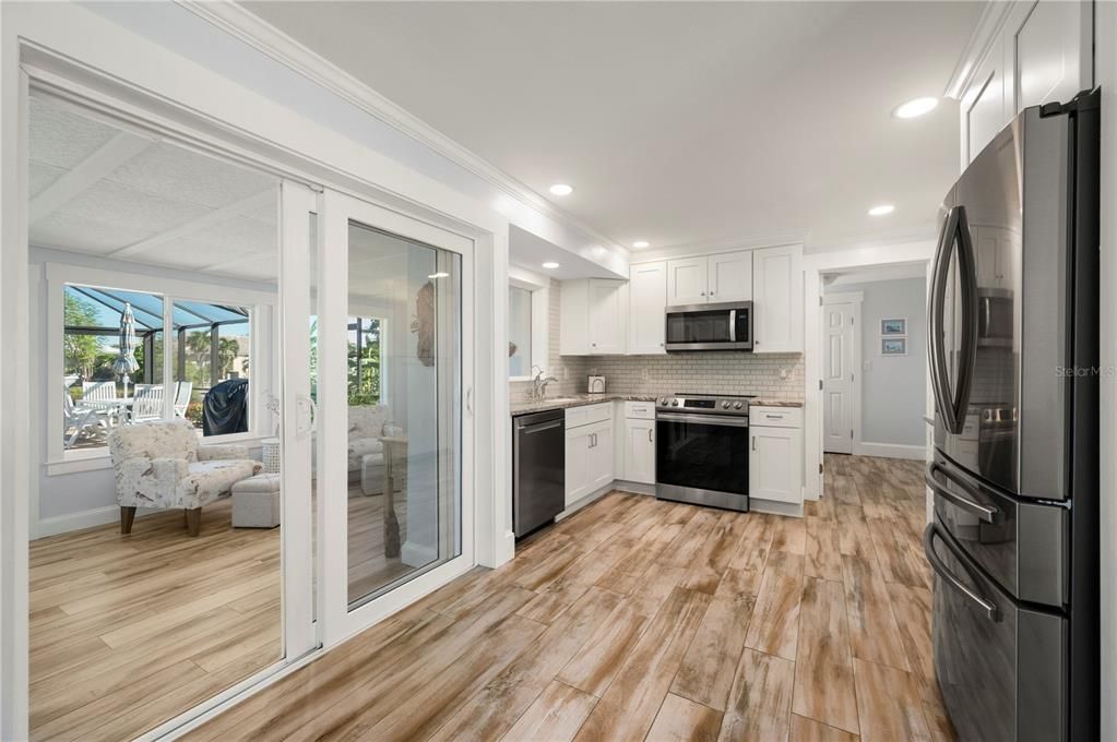 For Sale: $675,000 (2 beds, 2 baths, 1612 Square Feet)