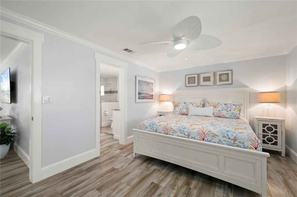 For Sale: $675,000 (2 beds, 2 baths, 1612 Square Feet)