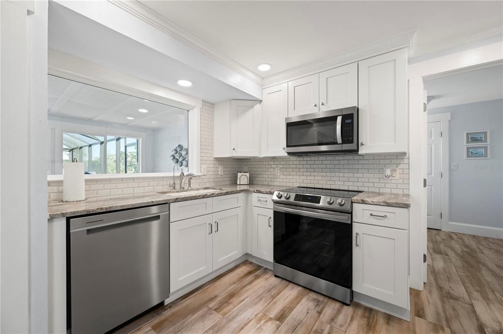 For Sale: $675,000 (2 beds, 2 baths, 1612 Square Feet)