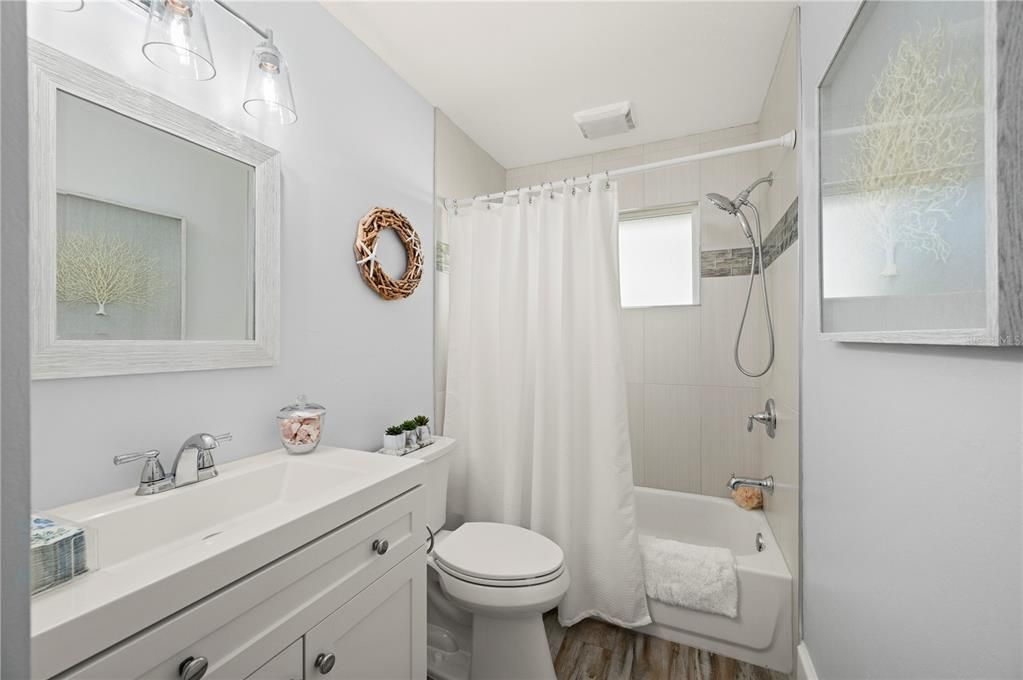 For Sale: $675,000 (2 beds, 2 baths, 1612 Square Feet)