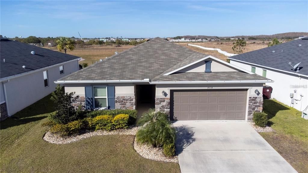 For Rent: $2,400 (4 beds, 2 baths, 1773 Square Feet)