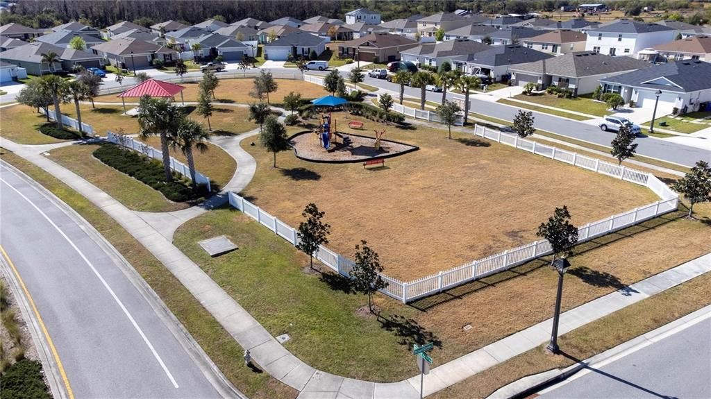 For Rent: $2,400 (4 beds, 2 baths, 1773 Square Feet)