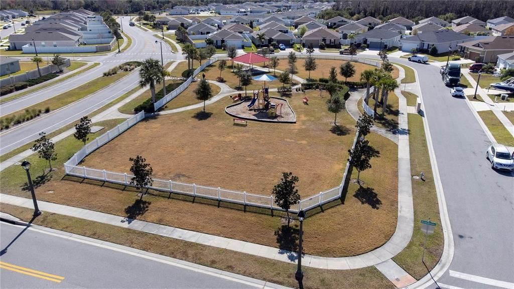 For Rent: $2,400 (4 beds, 2 baths, 1773 Square Feet)