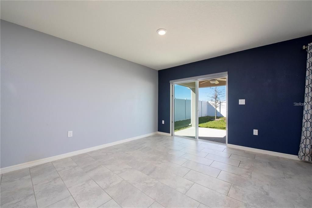 For Rent: $2,400 (4 beds, 2 baths, 1773 Square Feet)