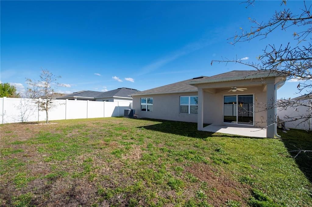 For Rent: $2,400 (4 beds, 2 baths, 1773 Square Feet)