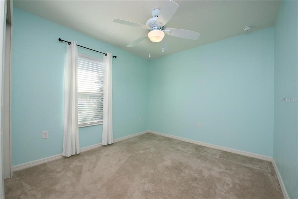 For Rent: $2,400 (4 beds, 2 baths, 1773 Square Feet)