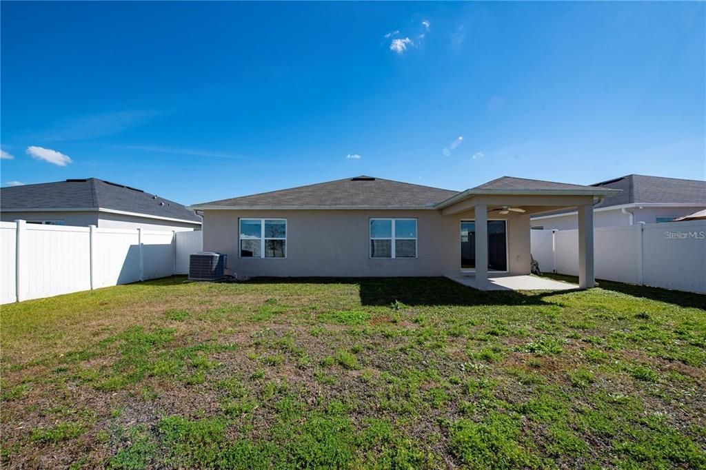 For Rent: $2,400 (4 beds, 2 baths, 1773 Square Feet)