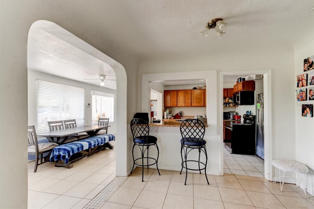 For Sale: $259,900 (3 beds, 2 baths, 1585 Square Feet)