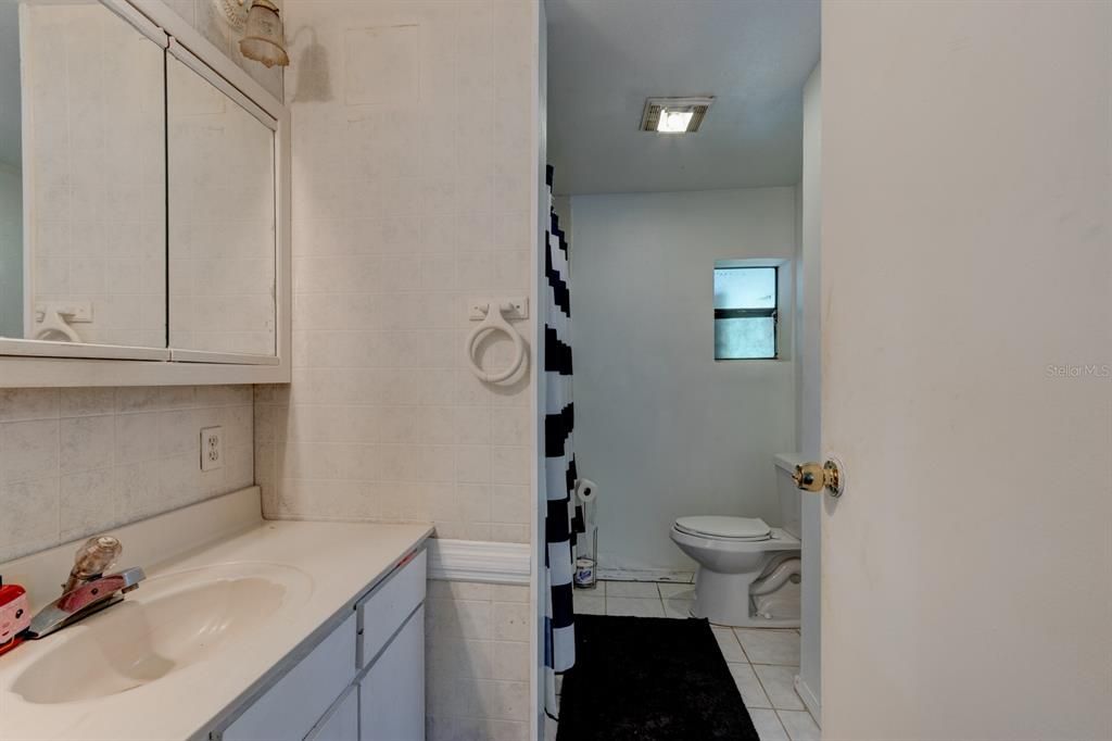 For Sale: $259,900 (3 beds, 2 baths, 1585 Square Feet)