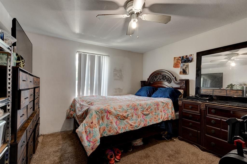 For Sale: $259,900 (3 beds, 2 baths, 1585 Square Feet)