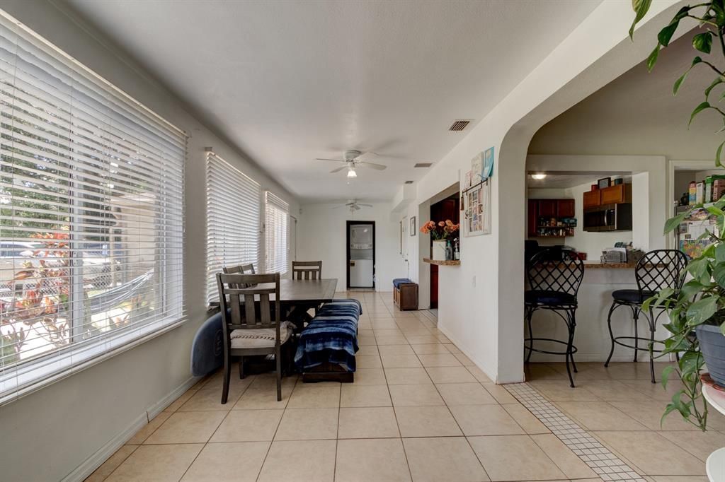 For Sale: $259,900 (3 beds, 2 baths, 1585 Square Feet)