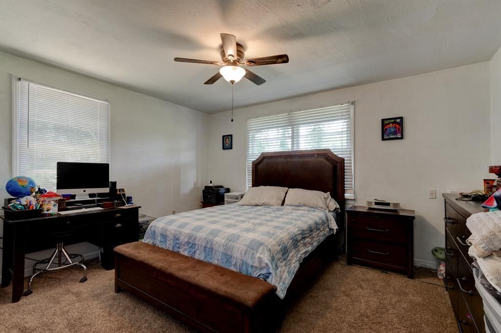 For Sale: $259,900 (3 beds, 2 baths, 1585 Square Feet)