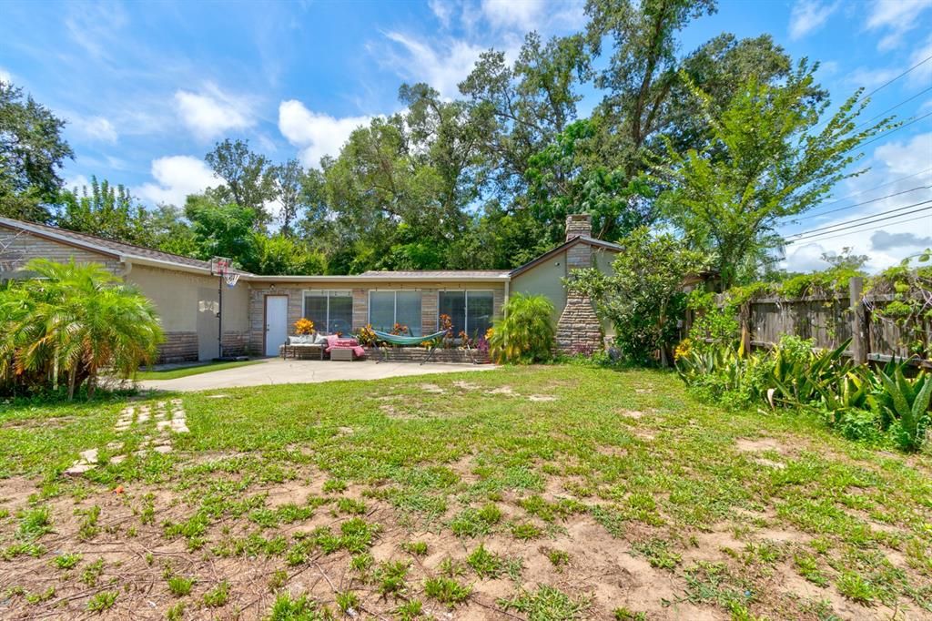 For Sale: $259,900 (3 beds, 2 baths, 1585 Square Feet)