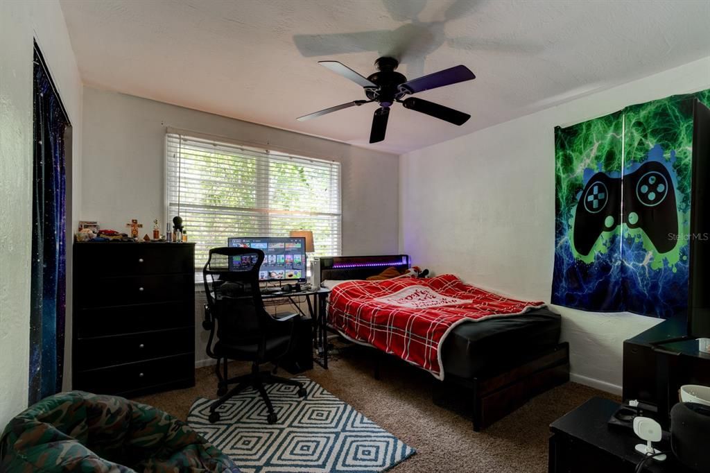 For Sale: $259,900 (3 beds, 2 baths, 1585 Square Feet)