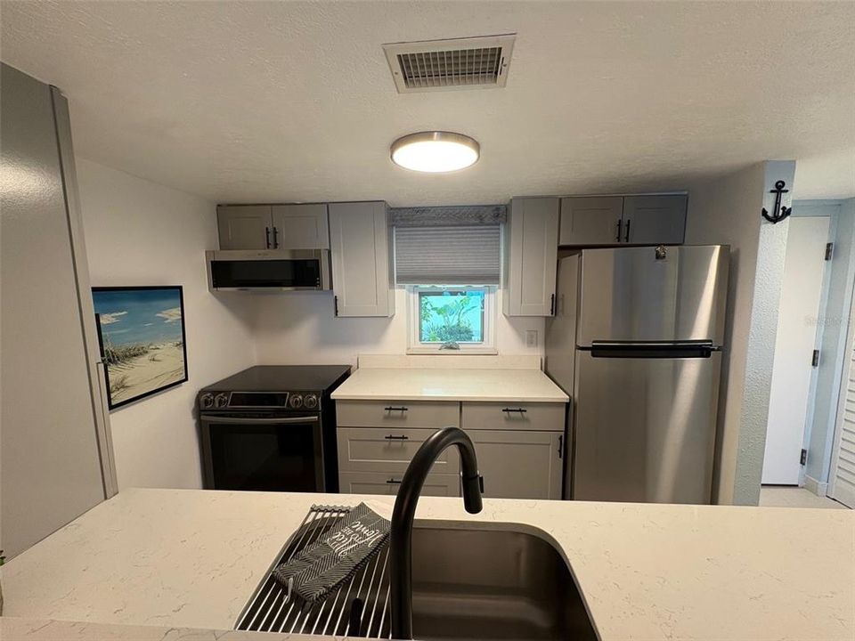 На продажу: $359,900 (1 спален, 1 ванн, 704 Квадратных фут)