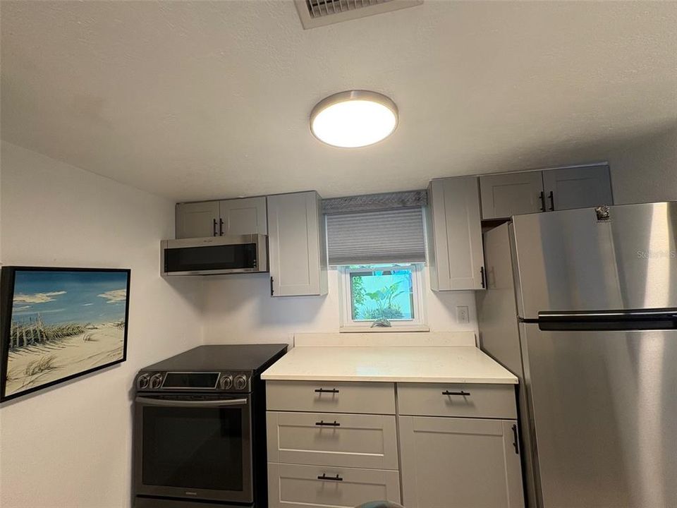 На продажу: $359,900 (1 спален, 1 ванн, 704 Квадратных фут)