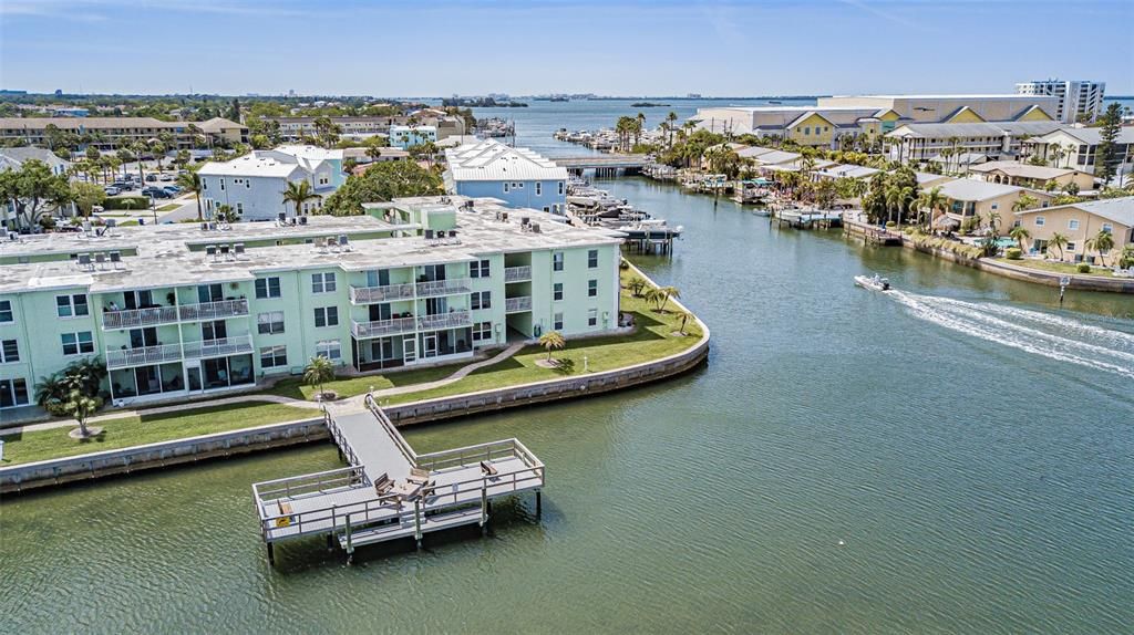 На продажу: $359,900 (1 спален, 1 ванн, 704 Квадратных фут)