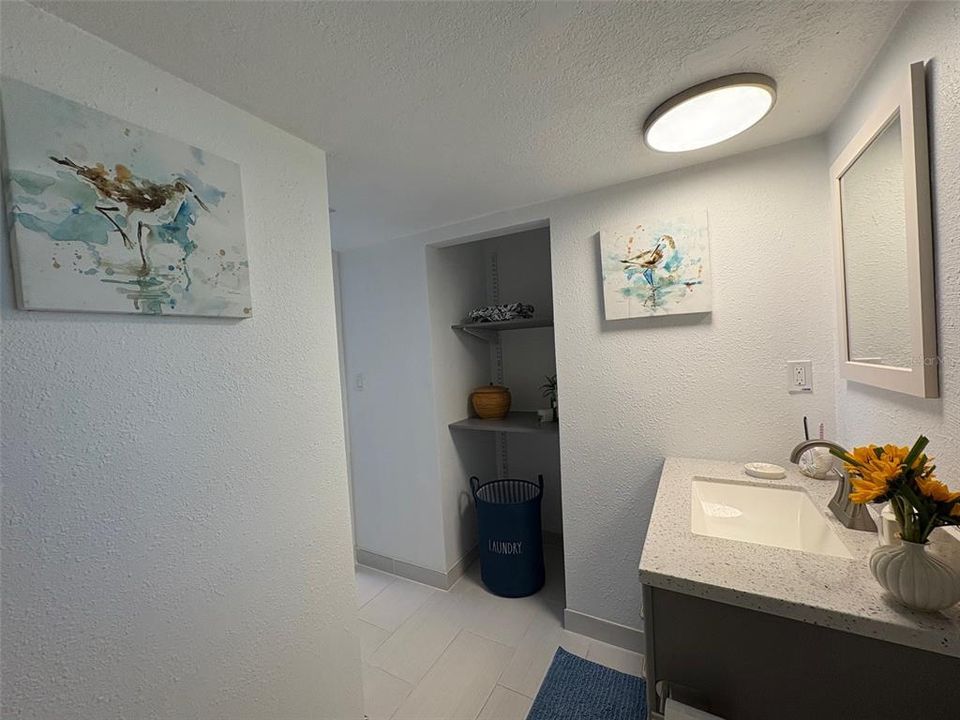 На продажу: $359,900 (1 спален, 1 ванн, 704 Квадратных фут)