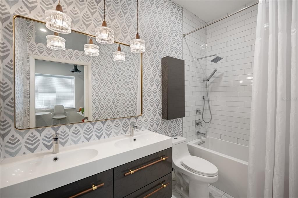 На продажу: $1,979,000 (4 спален, 4 ванн, 4156 Квадратных фут)